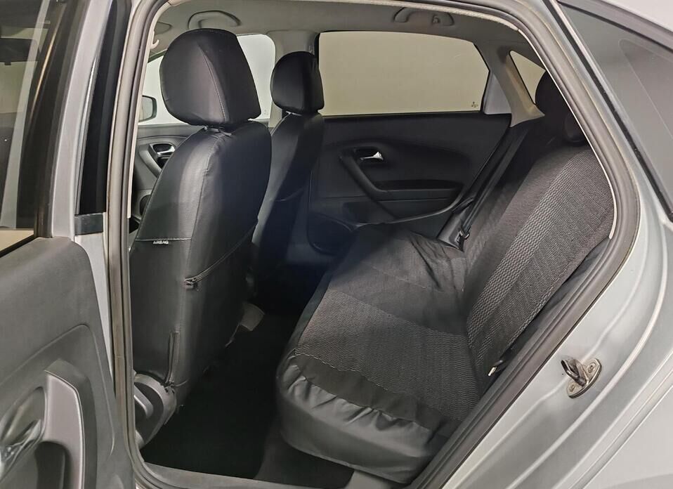 Volkswagen Polo, V 1.6 MT (105 л.с.)