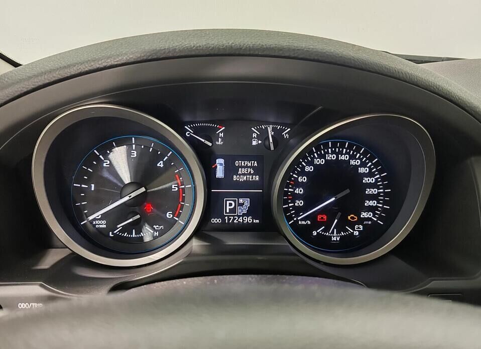 Toyota Land Cruiser, 200 Series Рестайлинг 1 4.5d AT (235 л.с.) 4WD