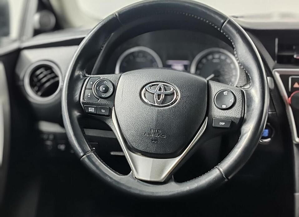 Toyota Auris, II 1.6 CVT (132 л.с.)