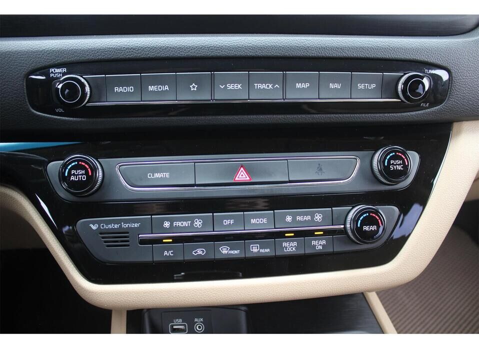 Kia Carnival, III 2.2d AT (202 л.с.)