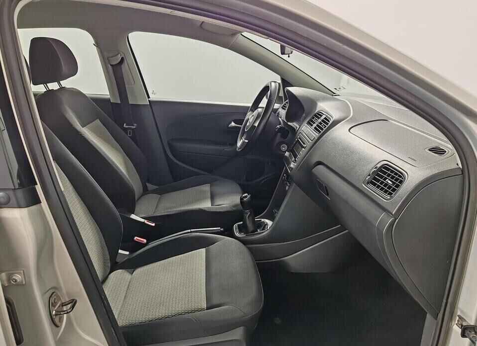 Volkswagen Polo, V 1.6 MT (105 л.с.)