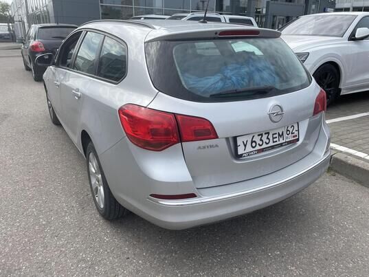 Opel Astra, 2013 г., 279 267 км