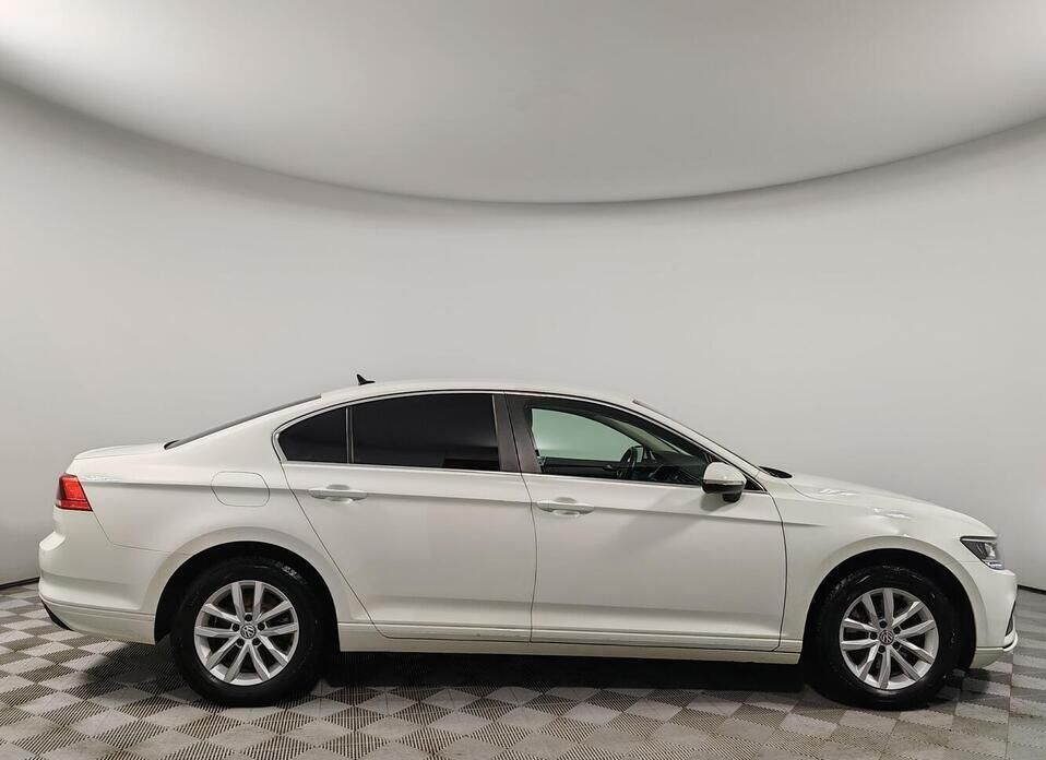 Volkswagen Passat, B8 Рестайлинг 1.4 AMT (150 л.с.)