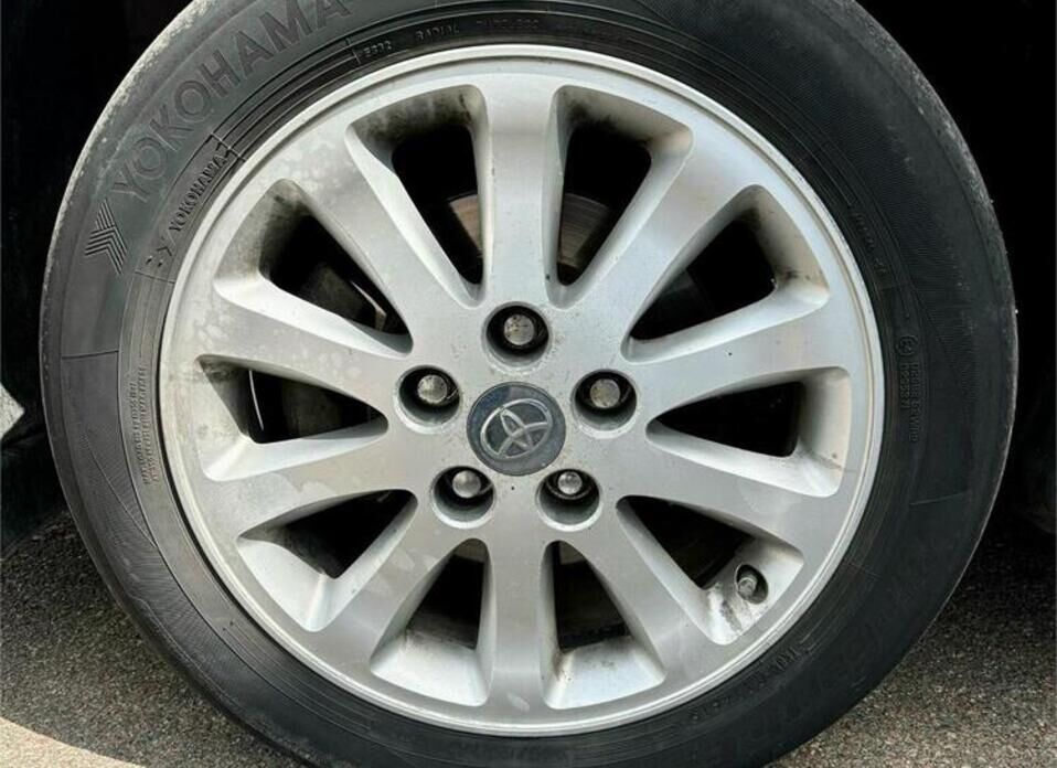 Toyota Corolla, X (E140, E150) Рестайлинг 1.6 MT (124 л.с.)