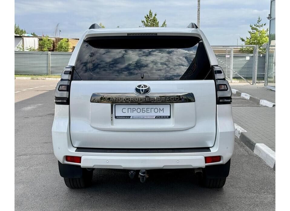 Toyota Land Cruiser Prado, 150 Series Рестайлинг 3 4.0 AT (249 л.с.) 4WD