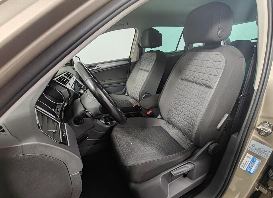 Volkswagen Tiguan, II Рестайлинг 2.0 AMT (180 л.с.) 4WD