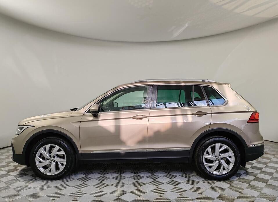 Volkswagen Tiguan, II Рестайлинг 2.0 AMT (180 л.с.) 4WD