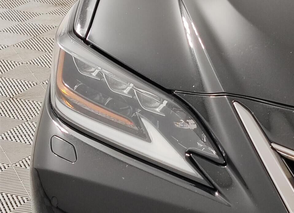 Lexus ES, VII 250 2.5 AT (200 л.с.)