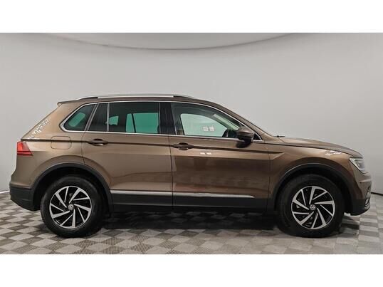 Volkswagen Tiguan, 2018 г., 157 694 км