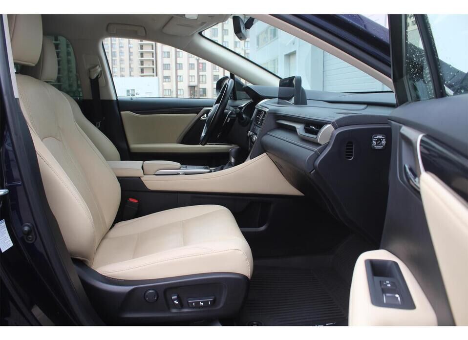 Lexus RX, IV Рестайлинг 300 2.0 AT (238 л.с.) 4WD