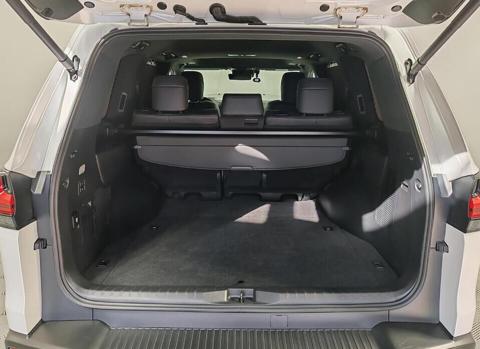 Lexus LX, IV 600 3.5 AT (415 л.с.) 4WD