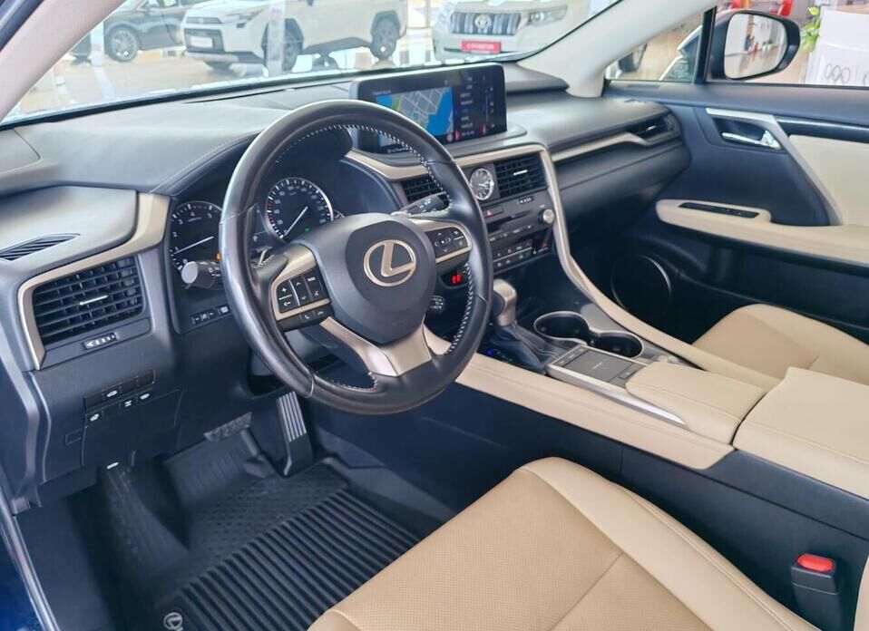 Lexus RX, IV Рестайлинг 300 2.0 AT (238 л.с.) 4WD