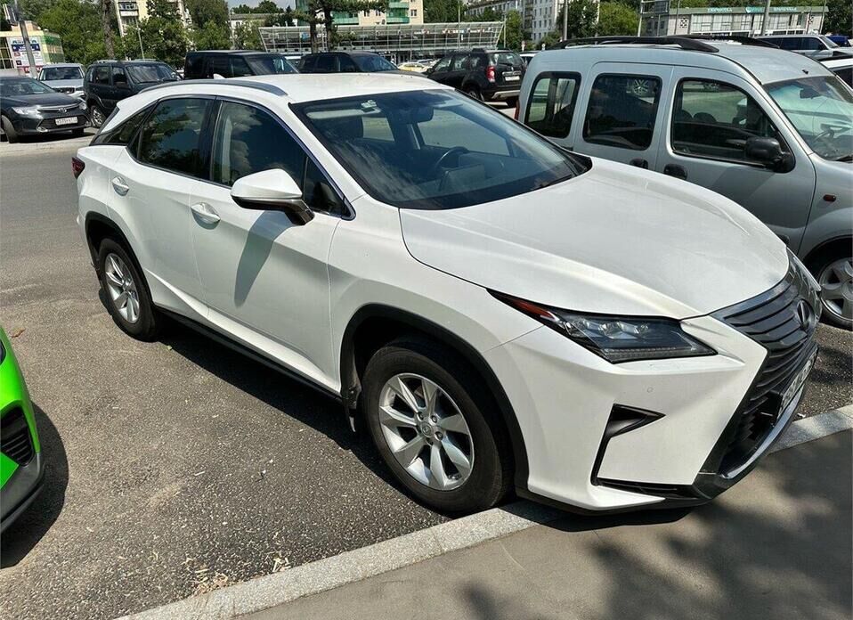 Lexus RX, IV 200t 2.0 AT (238 л.с.) 4WD