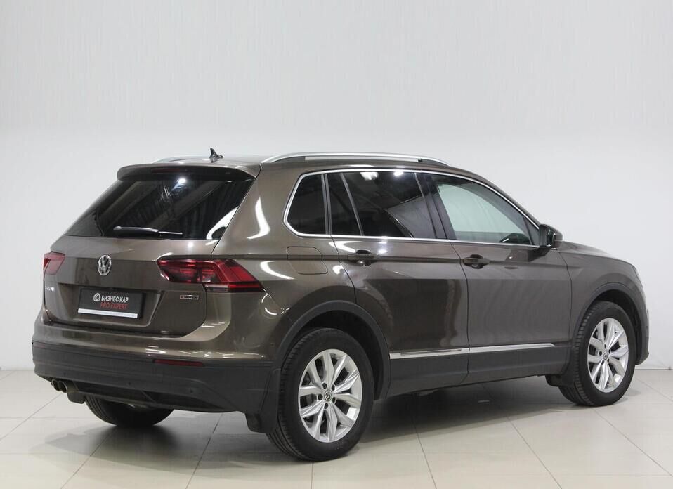 Volkswagen Tiguan, II 2.0d AMT (150 л.с.) 4WD
