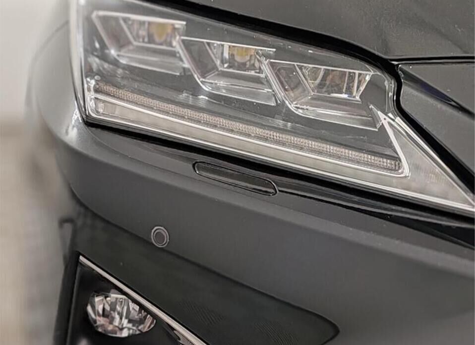 Lexus RX, IV Рестайлинг 300 2.0 AT (238 л.с.) 4WD
