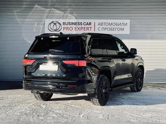 Toyota Sequoia, 2024&nbsp;г., 4&nbsp;975&nbsp;км