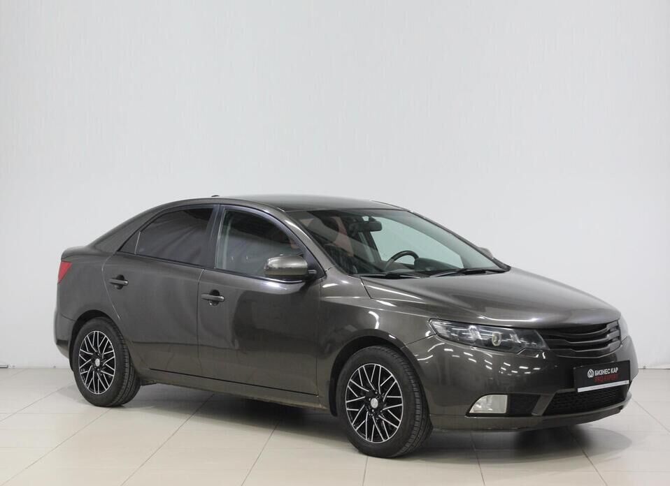 Kia Cerato, II 6-speed 1.6 MT (126 л.с.)