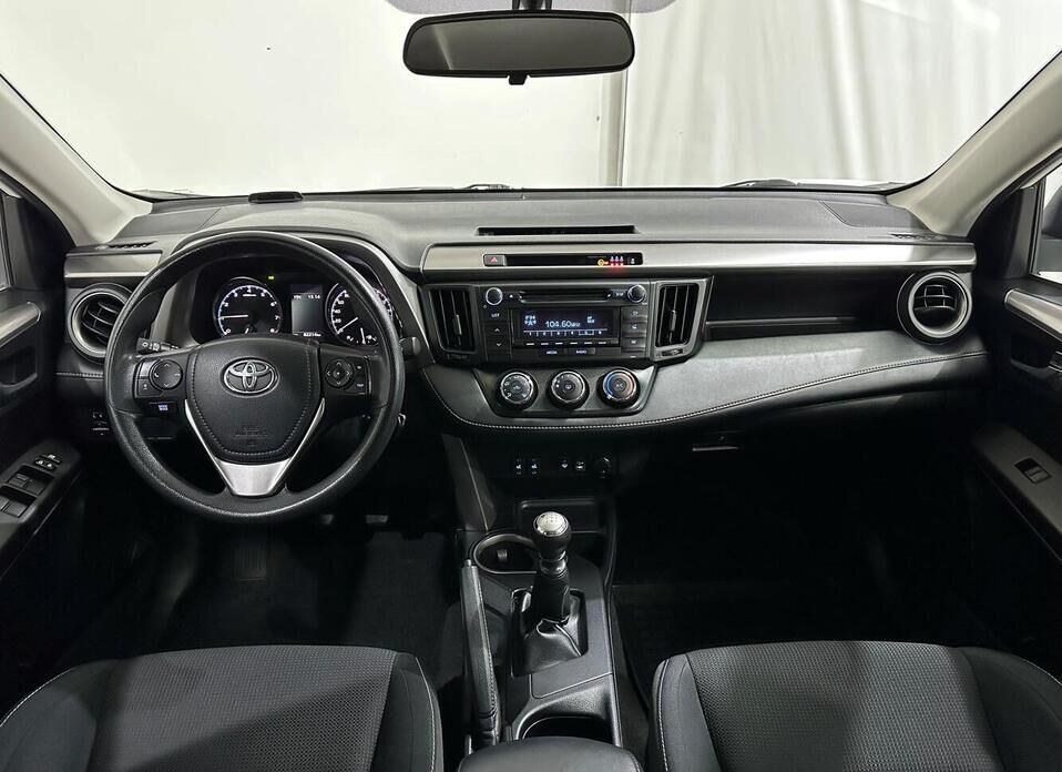 Toyota RAV4 2.0 MT (146 л.с.)