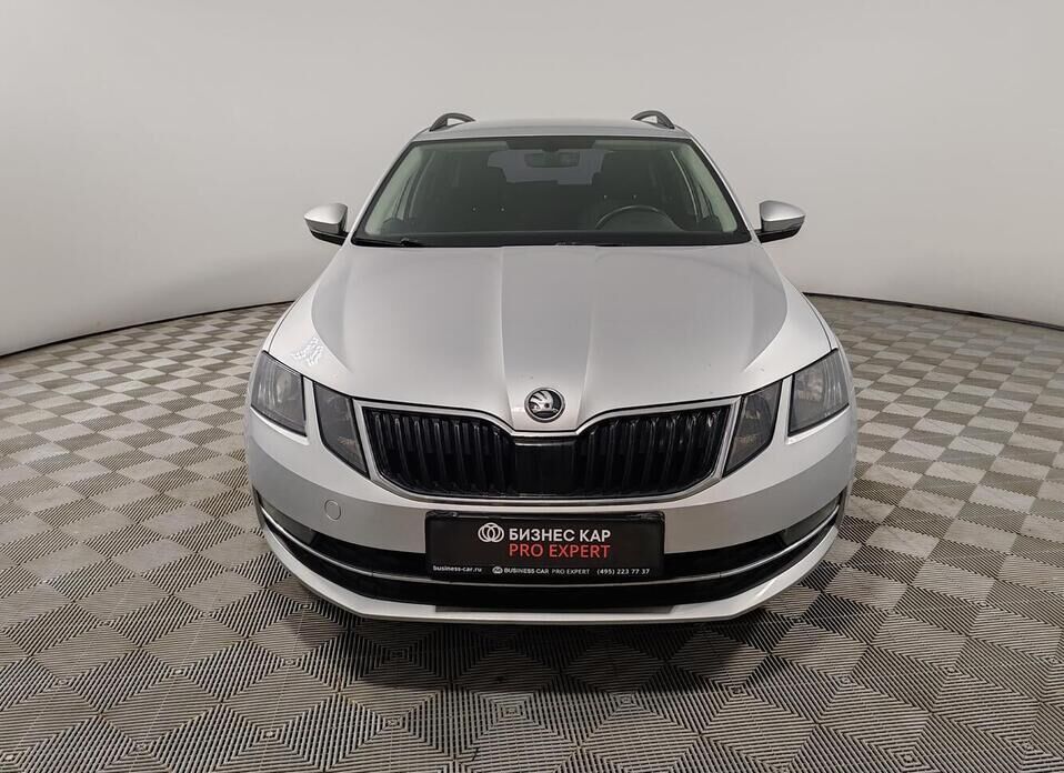 Skoda Octavia, III (A7) Рестайлинг 1.8 AMT (180 л.с.)