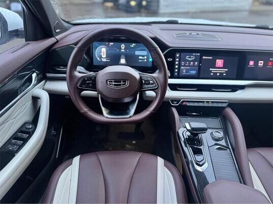 Geely Monjaro, 2023&nbsp;г., 59&nbsp;030&nbsp;км