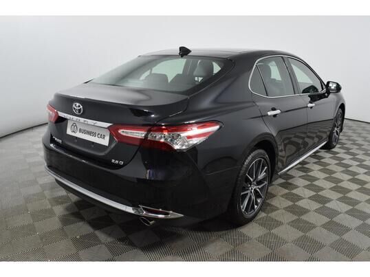 Toyota Camry, 2023 г., 32 180 км