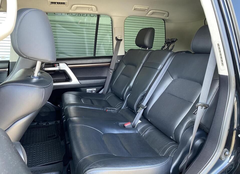 Toyota Land Cruiser, 200 Series Рестайлинг 2 4.5d AT (249 л.с.) 4WD