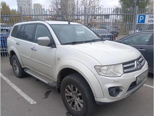 Mitsubishi Pajero Sport, II Рестайлинг, 2014 г., 250 243 км