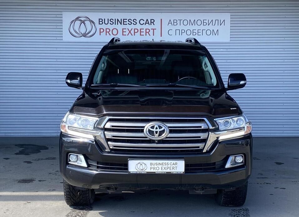 Toyota Land Cruiser, 200 Series Рестайлинг 2 4.5d AT (249 л.с.) 4WD