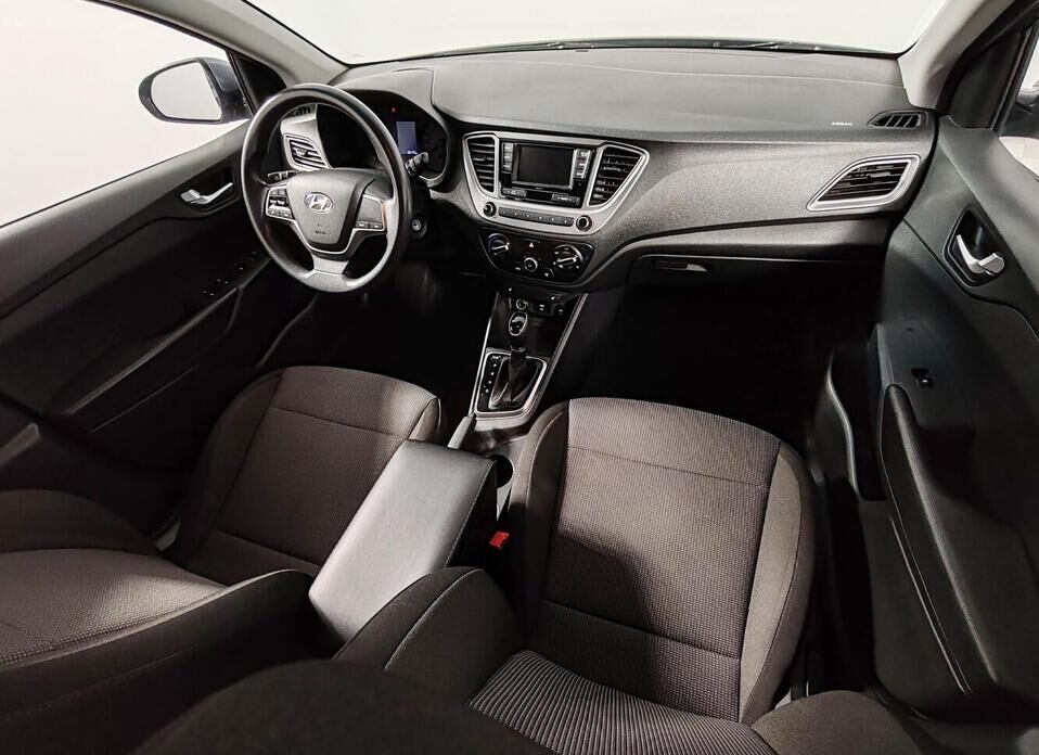 Hyundai Solaris, II Рестайлинг 1.6 AT (123 л.с.)