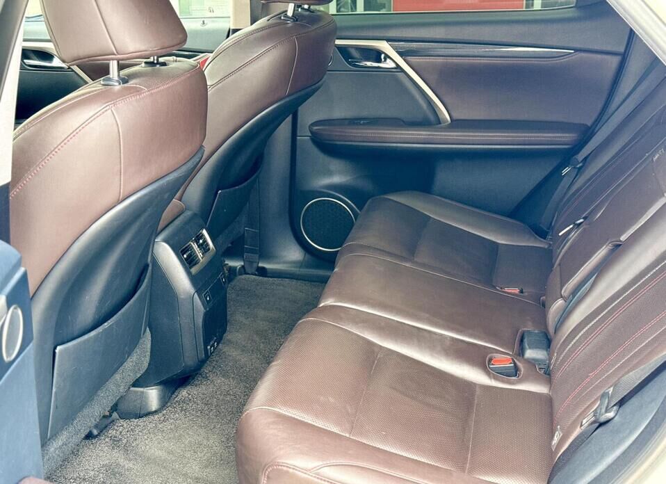 Lexus RX, IV Рестайлинг 300 2.0 AT (238 л.с.) 4WD