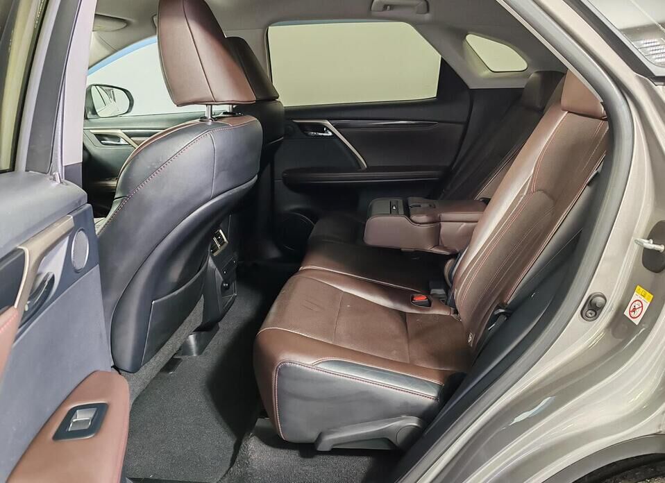 Lexus RX, IV 300 2.0 AT (238 л.с.) 4WD