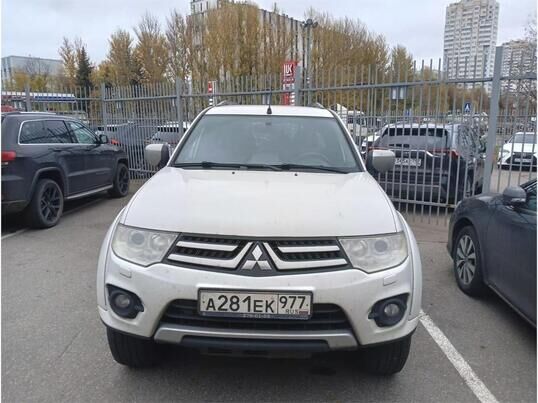 Mitsubishi Pajero Sport, II Рестайлинг, 2014 г., 250 243 км