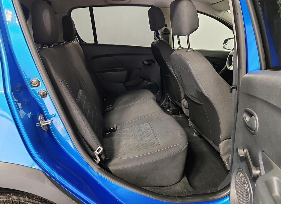 Renault Sandero, II Stepway 1.6 MT (82 л.с.)