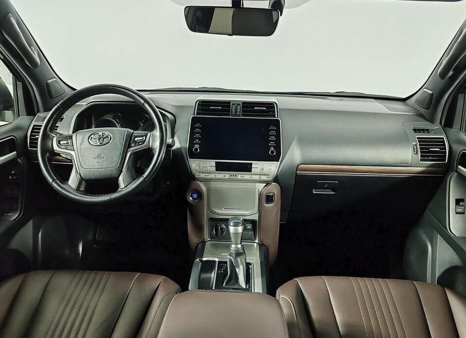 Toyota Land Cruiser Prado, 150 Series Рестайлинг 3 4.0 AT (249 л.с.) 4WD