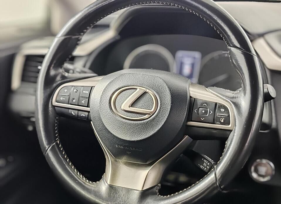 Lexus RX, IV 200t 2.0 AT (238 л.с.) 4WD