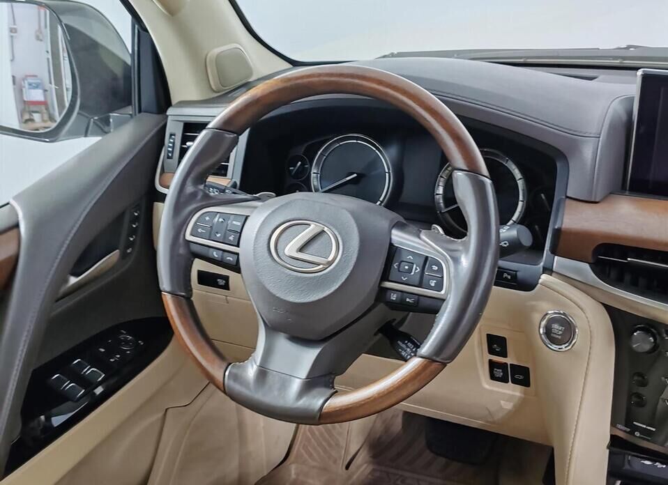 Lexus LX, III Рестайлинг 2 570 5.7 AT (367 л.с.) 4WD