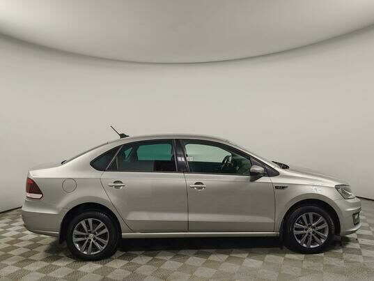 Volkswagen Polo, 2019 г., 106 186 км