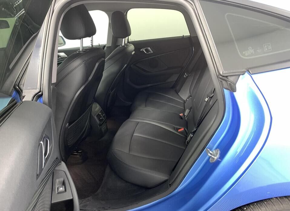 BMW 2 серии 218i 1.5 AMT (140 л.с.)
