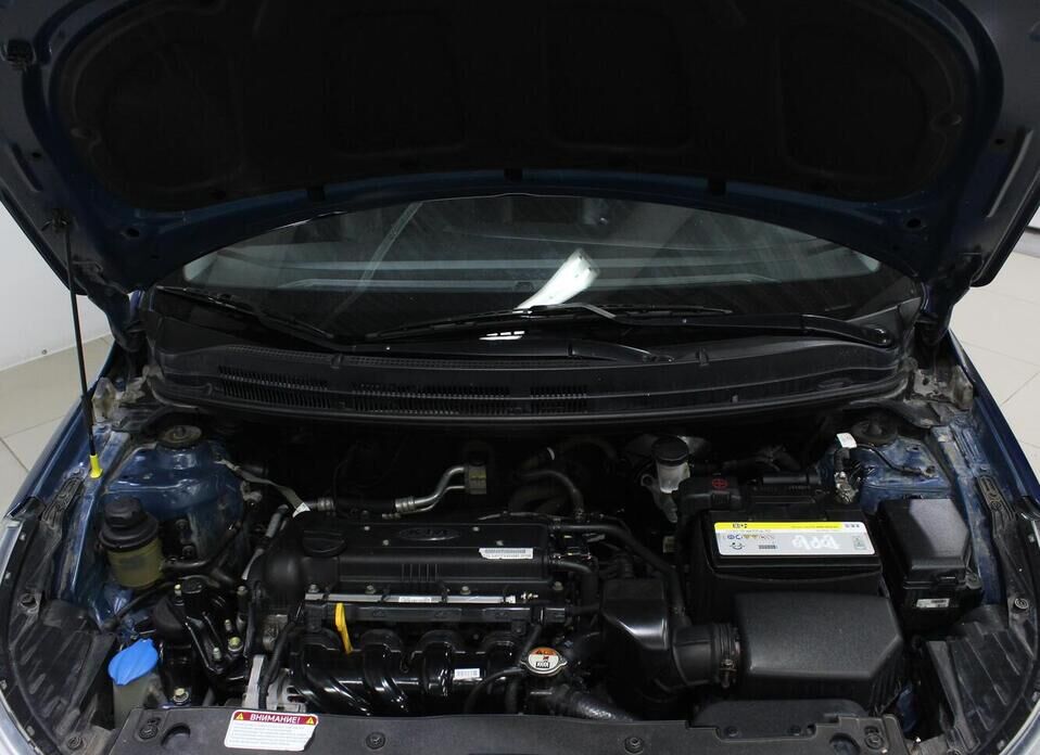 Kia Rio, III Рестайлинг 1.6 MT (123 л.с.)