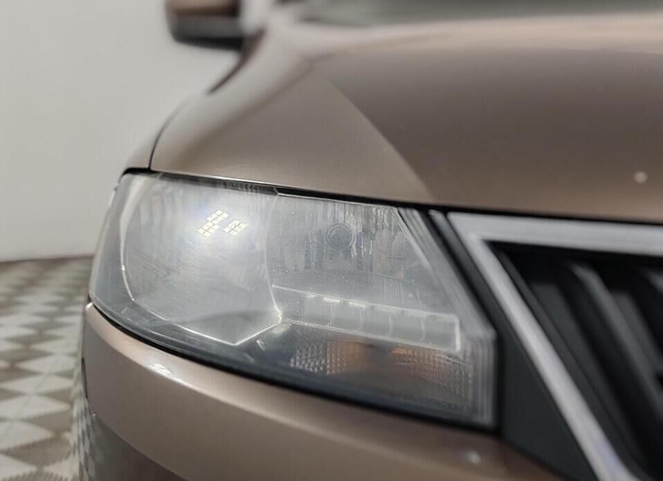 Skoda Rapid, I Рестайлинг 1.6 AT (110 л.с.)