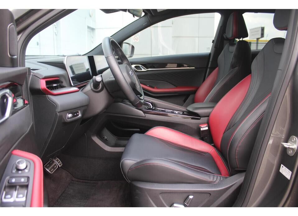 Geely Coolray, I Рестайлинг 1.5 AMT (147 л.с.)