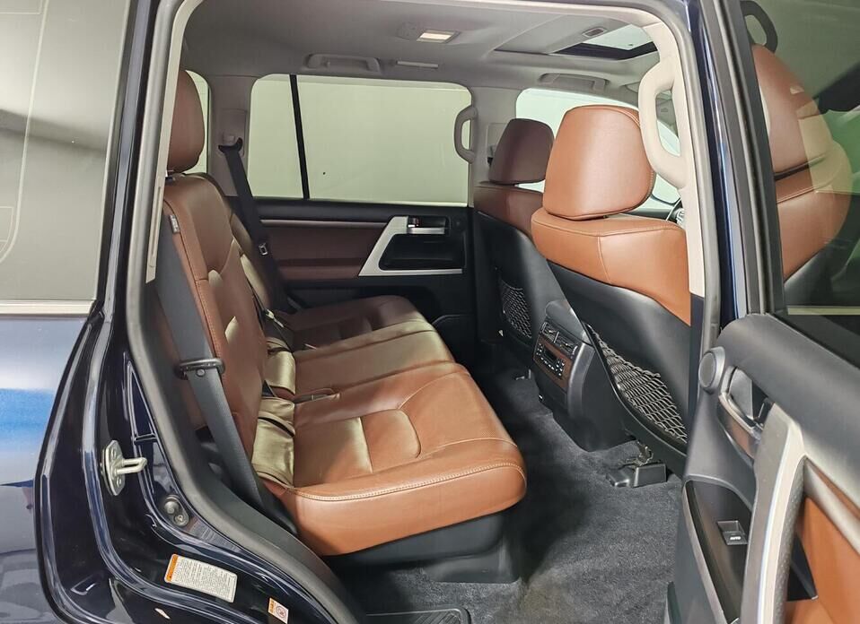 Toyota Land Cruiser, 200 Series Рестайлинг 2 4.5d AT (249 л.с.) 4WD