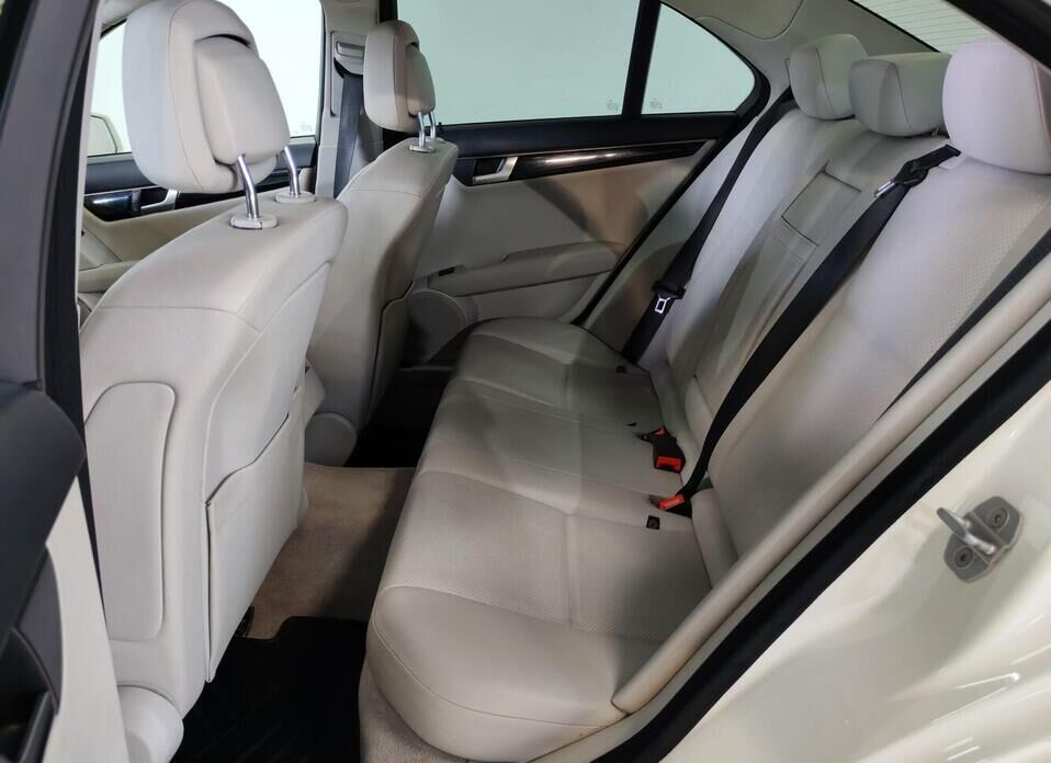 Mercedes-Benz C-Класс 180 BlueEFFICIENCY 1.8 AT (156 л.с.)