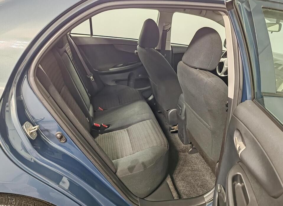 Toyota Corolla, X (E140, E150) 1.6 MT (124 л.с.)