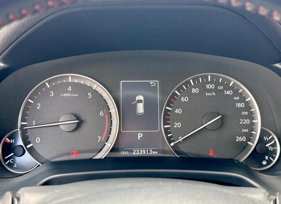 Lexus RX, IV Рестайлинг 300 2.0 AT (238 л.с.) 4WD