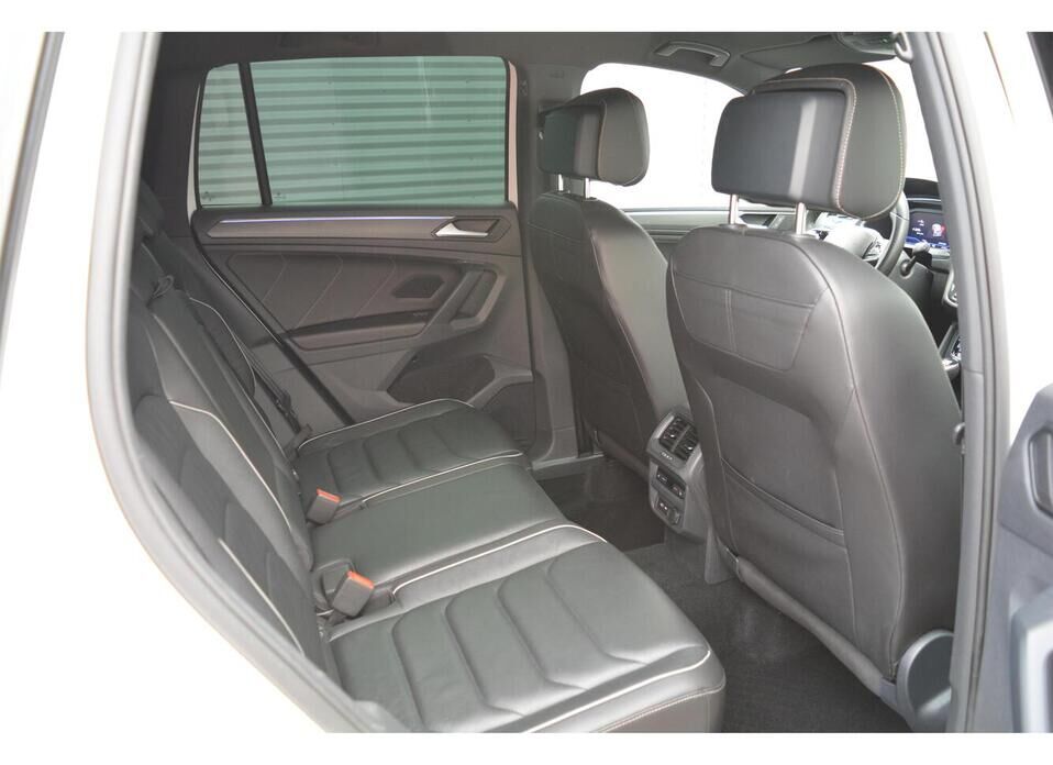 Volkswagen Tiguan, II Рестайлинг 2.0 AMT (180 л.с.) 4WD