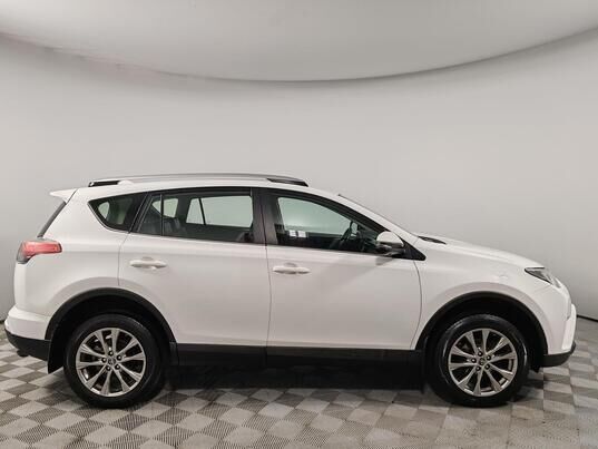 Toyota RAV4, 2018&nbsp;г., 43&nbsp;741&nbsp;км
