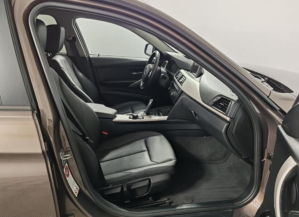 BMW 3 серии, VI (F3x) 320i 2.0 AT (184 л.с.)