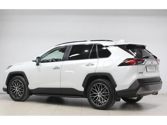 Toyota RAV4, V (XA50), 2019 г., 117 380 км