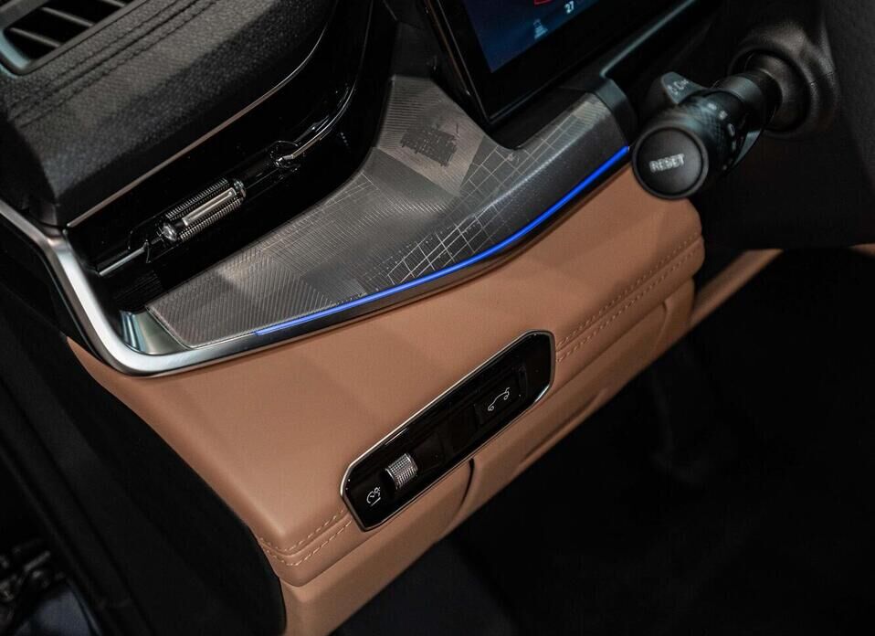 Lynk & Co 09 MHEV 2.0 AT (254 л.с.) 4WD